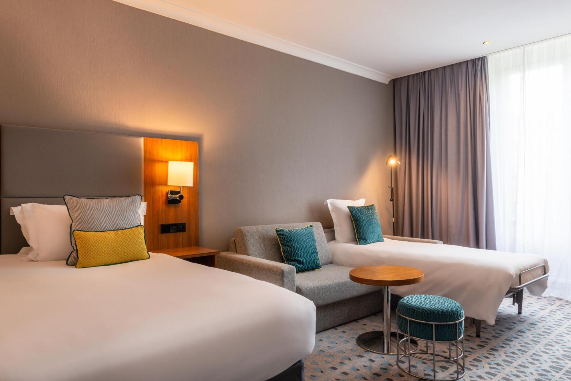 Premium King Room with Sofa Bed,1653530902:JPEG